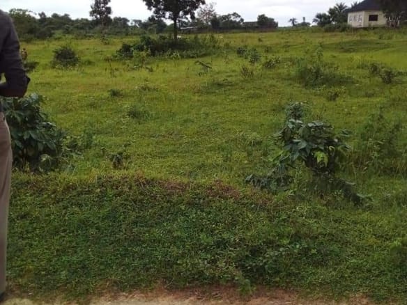 A plot of land at Erunmu, Ibadan. 8 A plot of land at Erunmu, Ibadan.