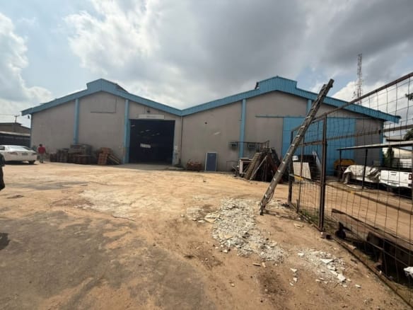 A 4800sqm land with a 3000sqm warehouse in a major commercial hub 8 A 4800sqm land with a 3000sqm warehouse in a major commercial hub