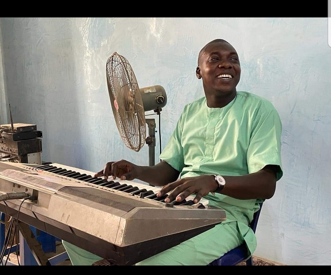Amos Afolabi