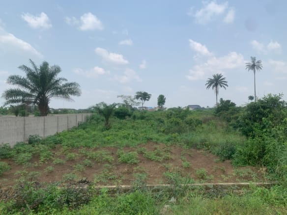 1 and half plot of land In GRA phase 5