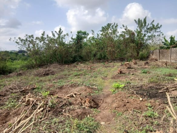 2 plots of land at Ilupeju Odo-Ona kekere for sale