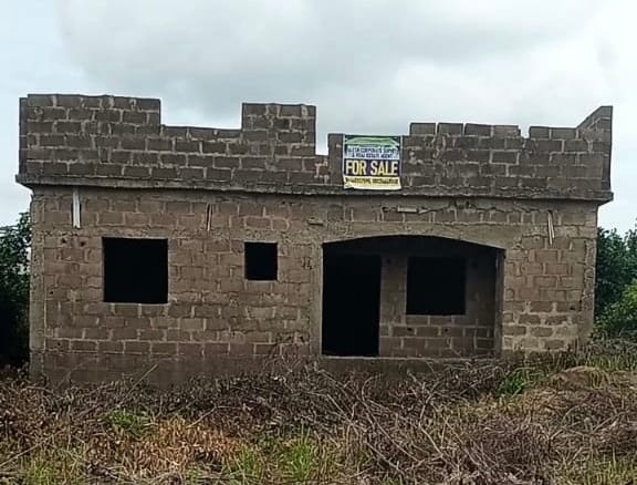 Land with uncompleted building for sale, all documents complete (direct from owner)