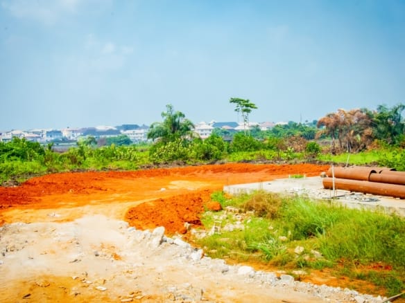 The Naples Estate, Arepo