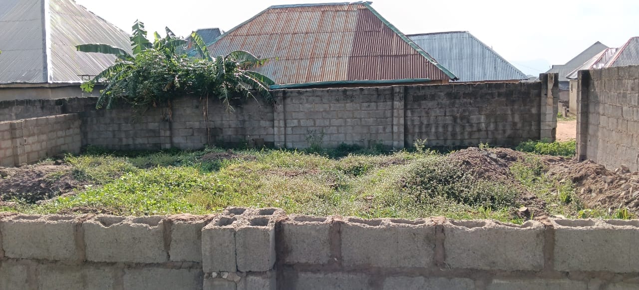 Fully fenced Mixed use land for sale in Sandako, Suleja