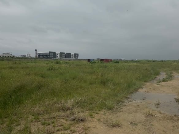 Prime and massive 9.3 hectares of land with Governors consent in IKATE Lekki