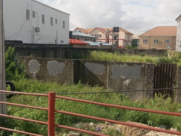 Buy & build 2 plots of Land For sale directly facing the express very very close to the express in a very busy area